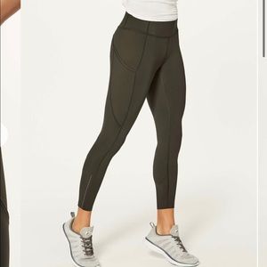 NWT LULULEMON SZ 6 leggings
